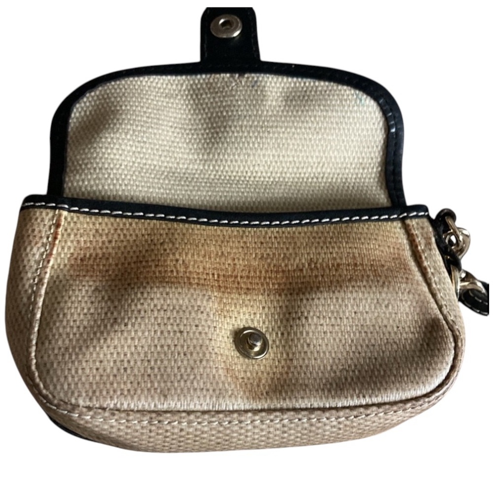 Very small Dooney & Bourke wristlet - Picture 2 of 5